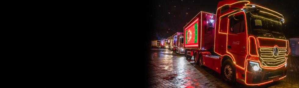 Banco Mercedes-Benz - Estrela da Mercedes-Benz lidera Caravanas Iluminadas  de Natal da Coca-Cola FEMSA por mais um ano
